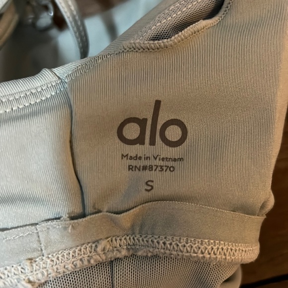 Alo Yoga Women's Lavish Bra size S - Picture 4 of 4